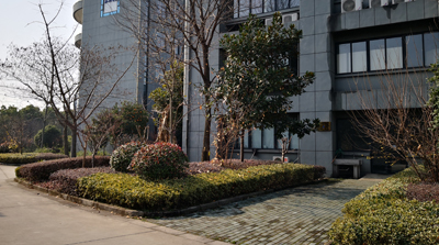 �S�^(q��)�h(hu��n)��